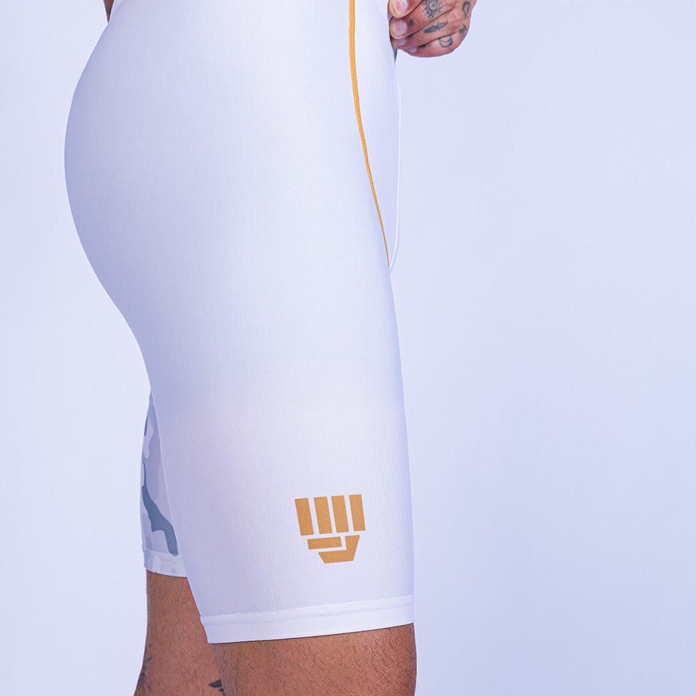 Pantaloneta de MMA Uppercut negro/dorado