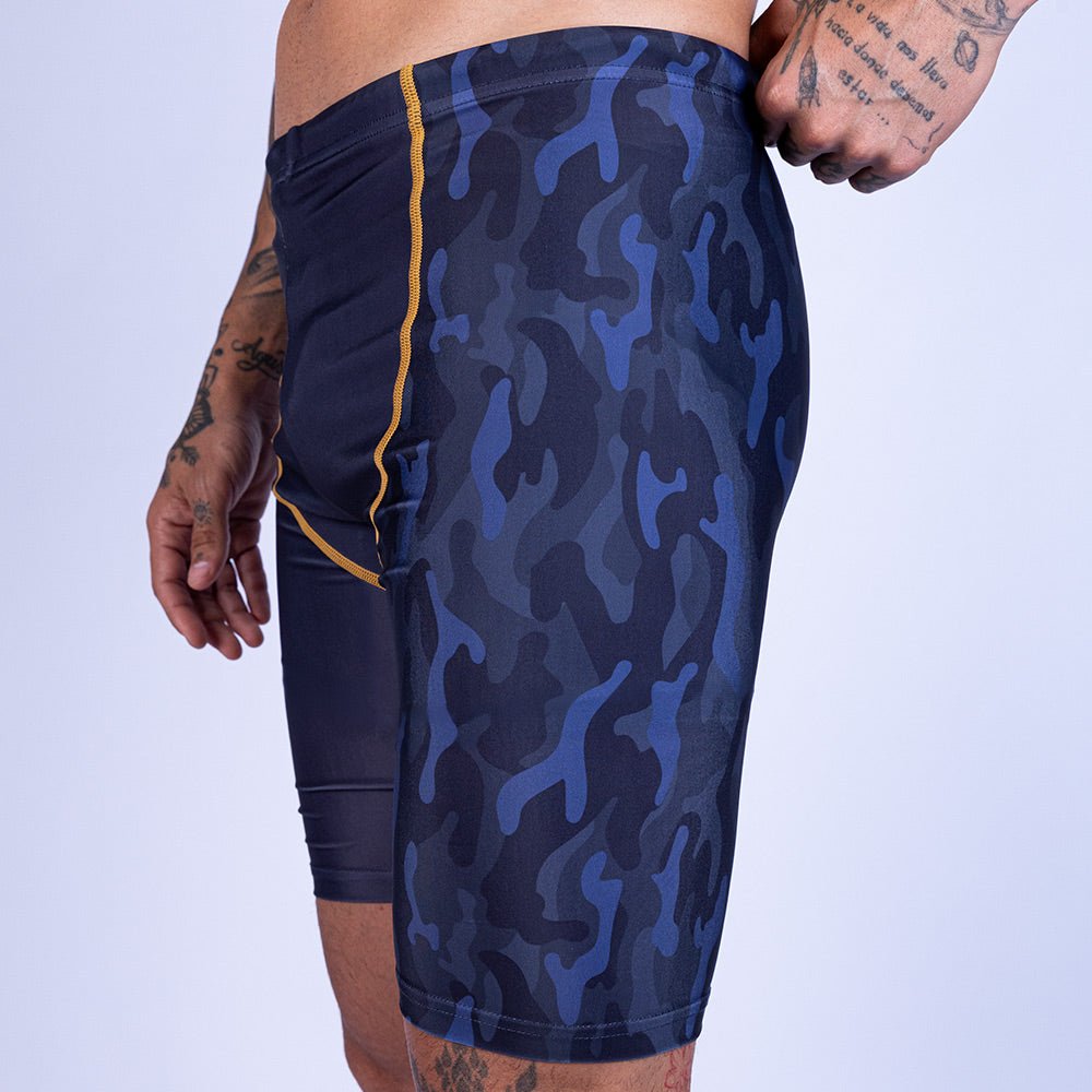 Pantaloneta de MMA Uppercut negro/dorado